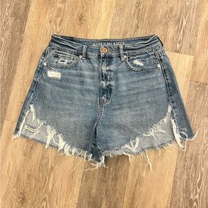 AMERICAN EAGLE MOM SHORT